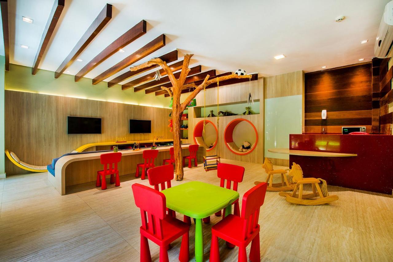 Carmel Cumbuco Resort المظهر الخارجي الصورة The Children's Club at the Renaissance Hotel in Cancun, Mexico